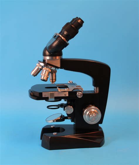 Compound achromatic microscope - Stichting voor Historische Microscopie