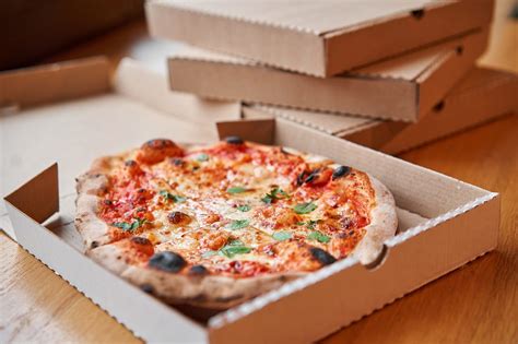 One Large Pie, Extra Sustainability: Dispelling Pizza Box Recycling Myths - Earth911