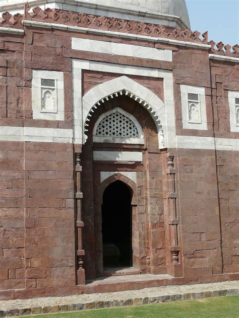 Tomb Of Ghiyasuddin Tughlaq Entrance - FindMessages.com