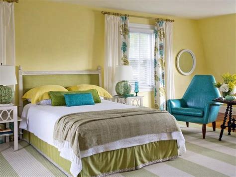 15 Pleasant Yellow Bedroom Design Ideas | Yellow bedroom walls, Yellow bedroom paint, Bedroom ...