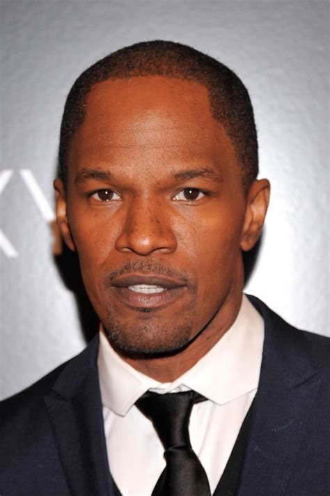 No one is gonna talk about Jamie Foxx hairline resurrection????