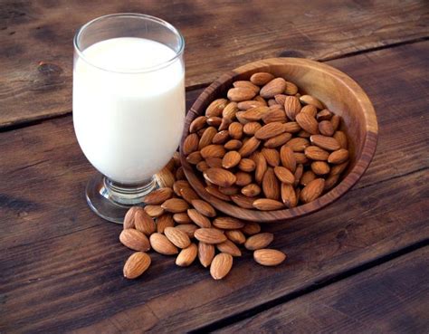 RECETA Leche de almendra casera - RecetasFitness10.Com