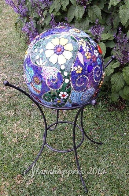 Mosaic Garden Balls - DIY