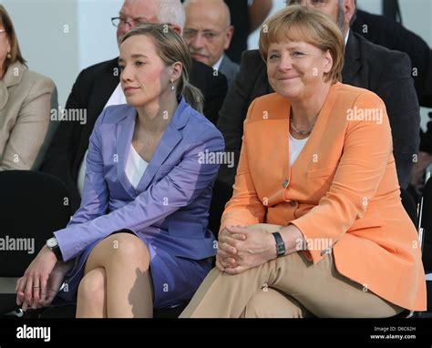 German Chancellor Angela Merkel (CDU, R) and German Minister of Family Affairs Kristina ...