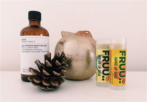 Sustainable Gift Guide: For the Beauty Lover | Sustainably Simple