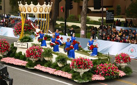 Get a Peek Behind the Scenes at the Rose Parade with These 5 Facts