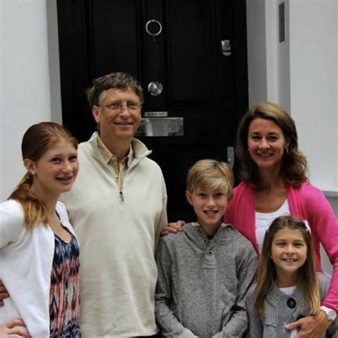 Photos of bill gates family information