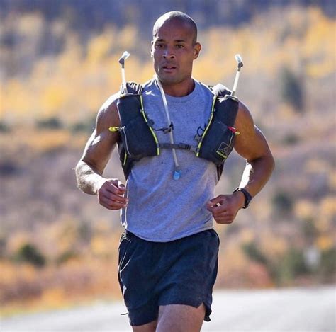 David Goggins Bio [2022 Update] : Career, Athlete, Wife & Net Worth