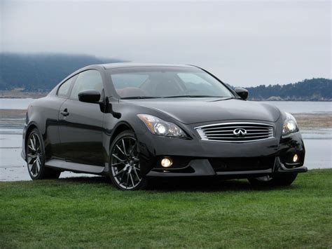 Pebble 2010: 2011 Infiniti G37 IPL Coupe Live Photos