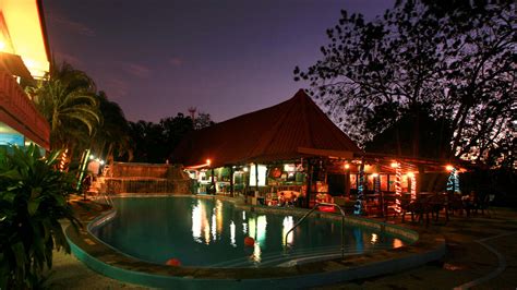 Would you like a drink? | Best Western Tamarindo Hotel Vista Villas