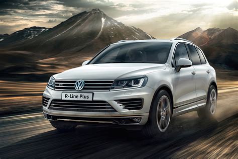 Top-spec VW Touareg R-Line Plus revealed | Auto Express