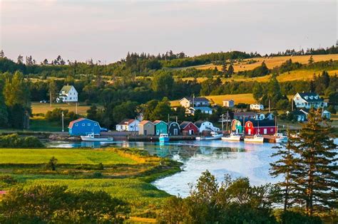 These are Canada's most adorable small towns and villages ...