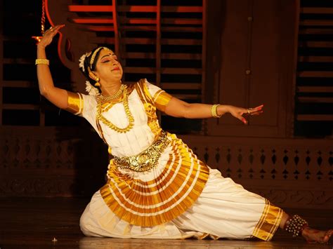 Top 10 Best Traditional Kerala Dance Forms That Will Enchant You ...