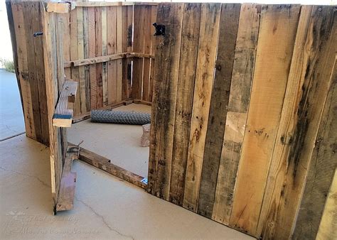 DIY Pallet Chicken Coop Part 1 - Marine Corps Nomads