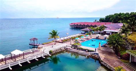 9 Affordable Batam family beach resorts with family rooms ...