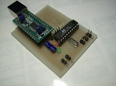 Microchips: I2C Bus Analyzer with USB link to PC