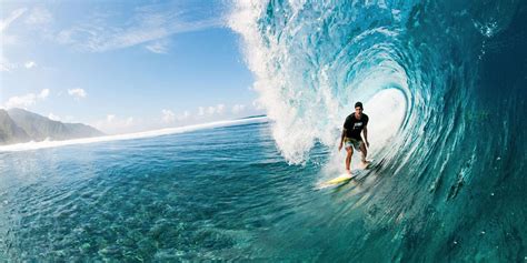 Tahiti photo gallery of Teahupoo wave | Red Bull Surf