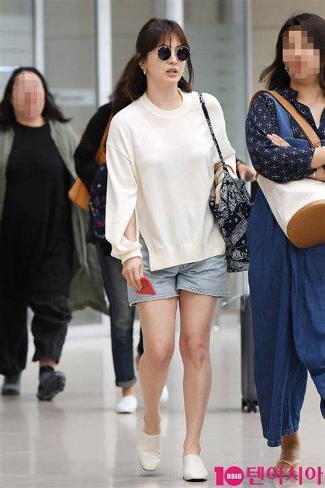 10+ Times Song Hye Kyo Proved She Can Own The Airport Runway Just By ...