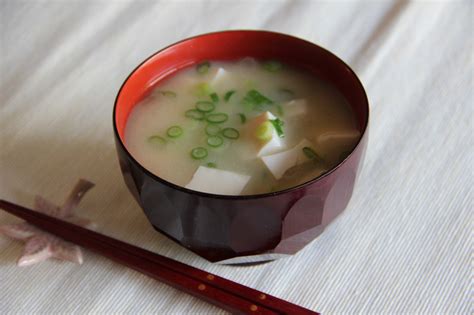 Miso Soup Recipe – Japanese Cooking 101