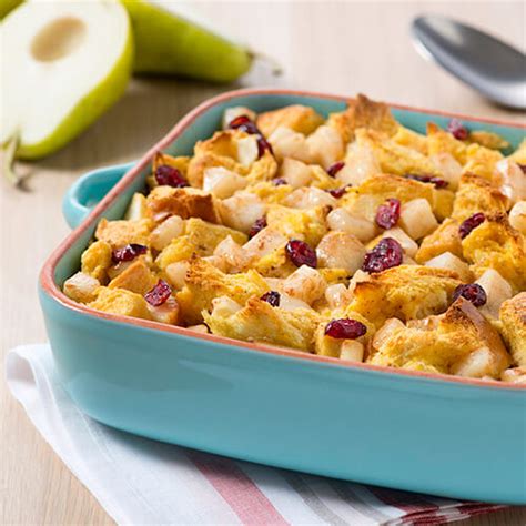 Pear Cranberry Bread Pudding - USA Pears