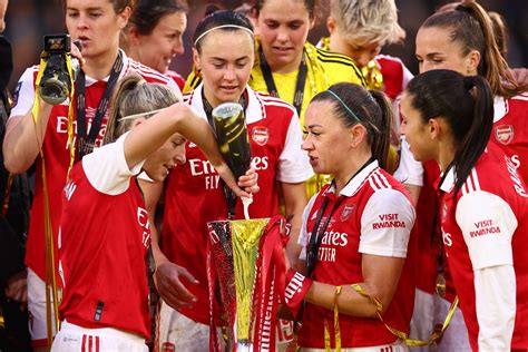 Mighty May for Arsenal! Women's Champions League & WSL title drive.. | Football-Addict