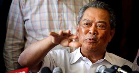 Muhyiddin Yassin / Biodata Tan Sri Muhyiddin Yassin ~ Perdana Menteri ...