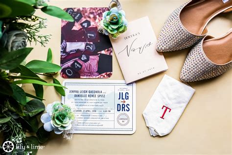 8 Wedding Invitation Designs That Are Totally in Vogue | Lily & Lime