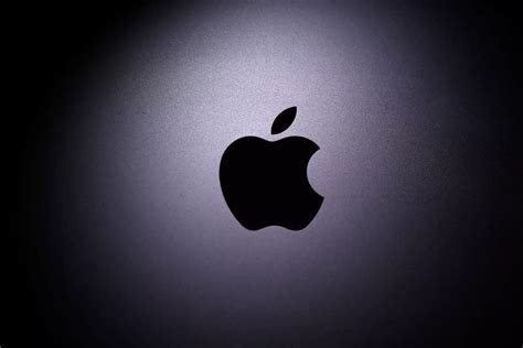 Apple dives deeper into autos with software for car dashboard, Auto ...