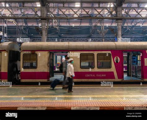 Victorian train station interior hi-res stock photography and images ...