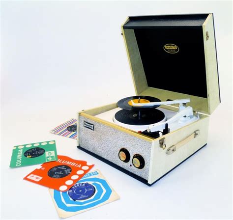 17 Best images about Vintage Record Players on Pinterest | Vinyls ...