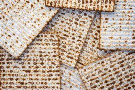 Matzah Taste-Test: 15 Kinds to Try This Passover | JewishBoston