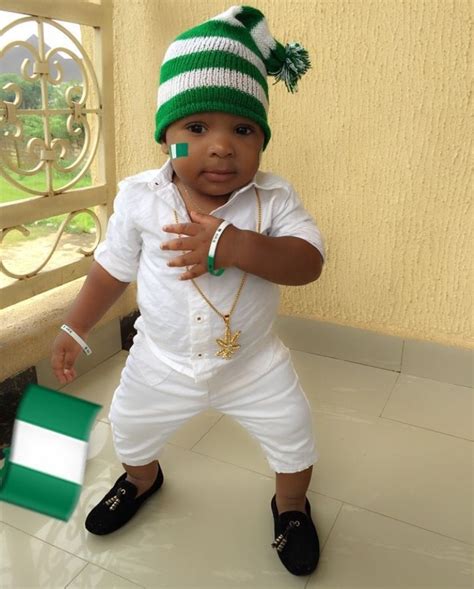 Flavour In Traditional Outfit For Nigerian Independence Day Celebration ...