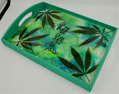 Custom rolling trays I make with real cannabis leaves:) : r/420