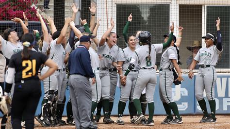 Ka‘ena Keliinoi - Softball - University of Hawai'i at Manoa Athletics