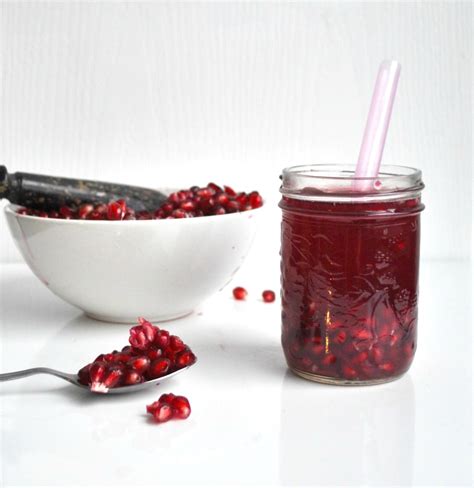 Sparkling Pomegranate Green Tea Recipe | My Second Breakfast