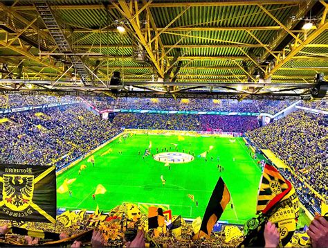 Dortmund Yellow Wall / The Great Yellow Wall Of Dortmund Magical Wonder Of The Football World ...