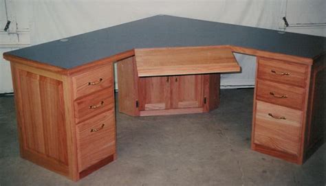 Solid Oak Corner Desk – Eagle Cabinets