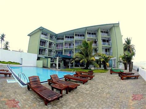 HIKKADUWA BEACH HOTEL $52 ($̶1̶2̶6̶) - Updated 2024 Prices & Reviews