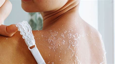 6 effective home remedies for peeling sunburn | HealthShots