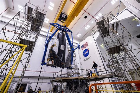 Up Close and Personal With Dream Chaser Tenacity, Sierra Space's Pint-Sized Spaceplane ...