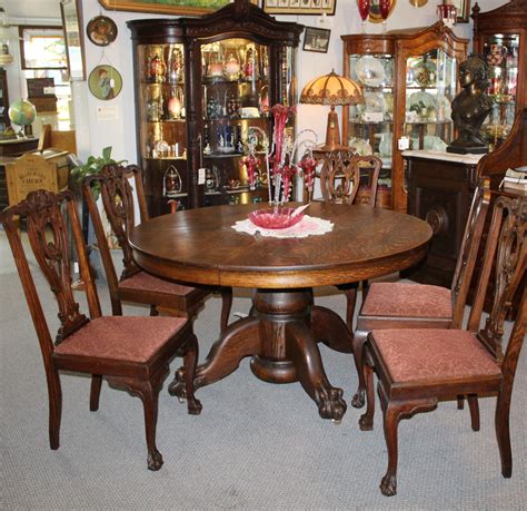 Antique Round Oak Kitchen Table – Things In The Kitchen