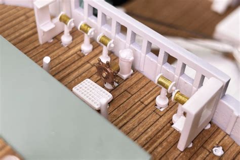 Titanic 1:200 scale metal model kit, Agora Models