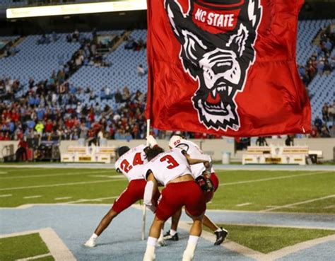 North Carolina UNC Tar Heels Football NC State No. 22 Wolfpack 8-3 Plant Flag Kenan Stadium ...