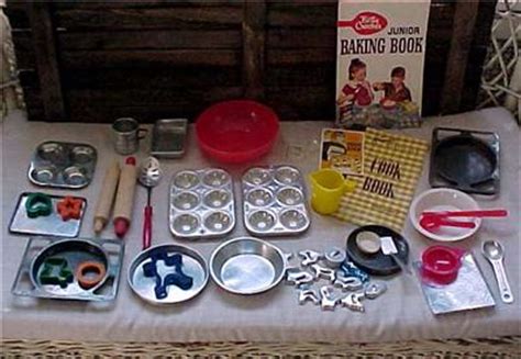 37 PC lot Vtg Easy Bake Oven Accessories Bowls, Pans, Cookie Cutters +++ extras | eBay