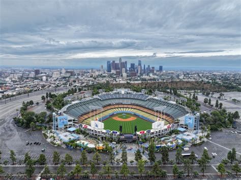 Viral photo appearing to show Dodger Stadium flooded by Hilary debunked ...