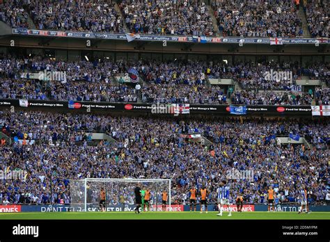 Sheffield Wednesday fans in the stands watch the action at Wembley Stadium Stock Photo - Alamy