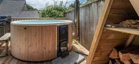 Top 10 Airbnbs With Hot Tub In Isle of Wight, UK - Updated 2024 | Trip101