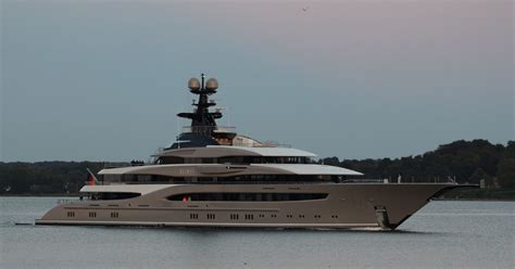 Superyachtfan: Shahid Khan listed his yacht Kismet for sale, we think ...