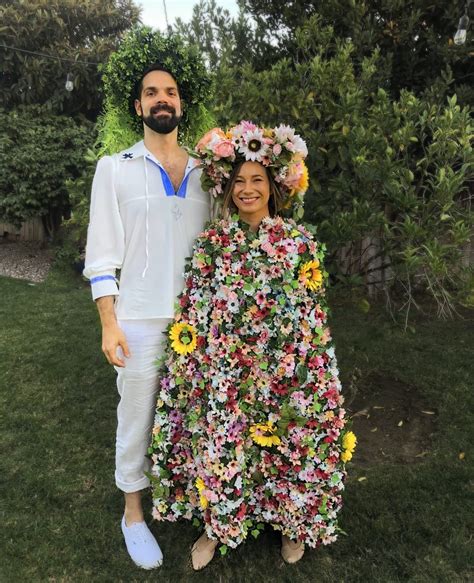 🌼 Our Midsommar Costumes 🌼 : r/A24