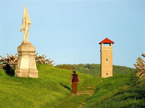 Focusing On Travel : Antietam National Battlefield (U.S. Civil War Site)